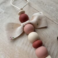Speenkoord strikje – roze/ bordeaux