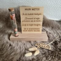 Kaarthouder met droogbloemen & bloembommetjes – ‘mijn meter’