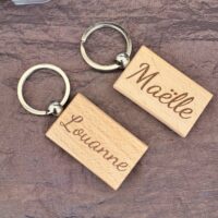 Luxe sleutelhangers (beuk) – eigen ontwerp ‘naam’