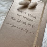 Notebook (A5) – ‘Be yourself’ (div. kleuren)