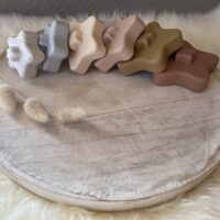 Stapeltoren in sterrenvorm – bruin/ beige