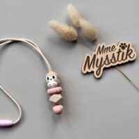 Friemelketting ‘pinguïn’ – beige en zachtroze
