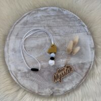 Friemelketting ‘dino’ – oker