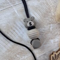 Friemelketting ‘beertje’ – taupe